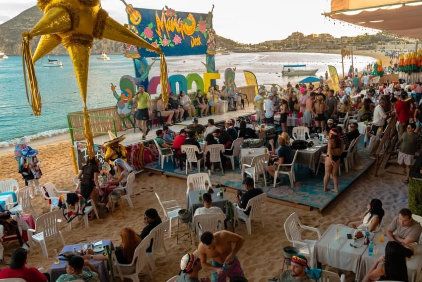 Mango Deck beach club on Médano Beach in Cabo San Lucas